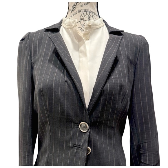 Zenobia Women's Small Gray Pinstripe Wool Blend Blazer Suit Jacket - Picture 6 of 10